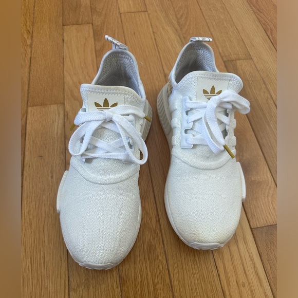 Adidas Women's NMD_R1 FX0826 Size 7.5 - Picture 2 of 10